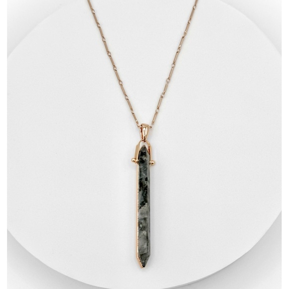 Stella & Dot Jewelry - Stella & Dot “Rebel” Larkavite Rose Gold Toned Necklace